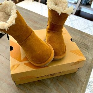 Koolaburra by UGG Aribel Short Toddler Boots Size 6 *Great Condition*